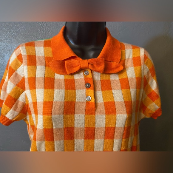 No label, orange and cream gingham pattern sweater - Picture 2 of 15
